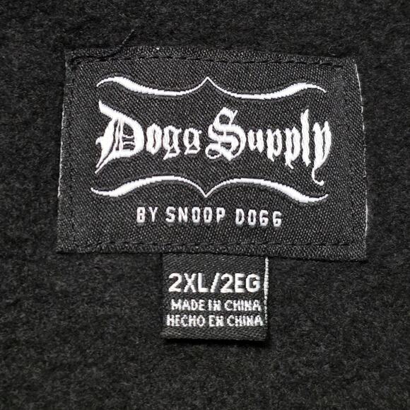 Dogg Supply “Snoop on the Stoop” Christmas Fleece Sweatshirt Men’s 2XL Black - Picture 3 of 7
